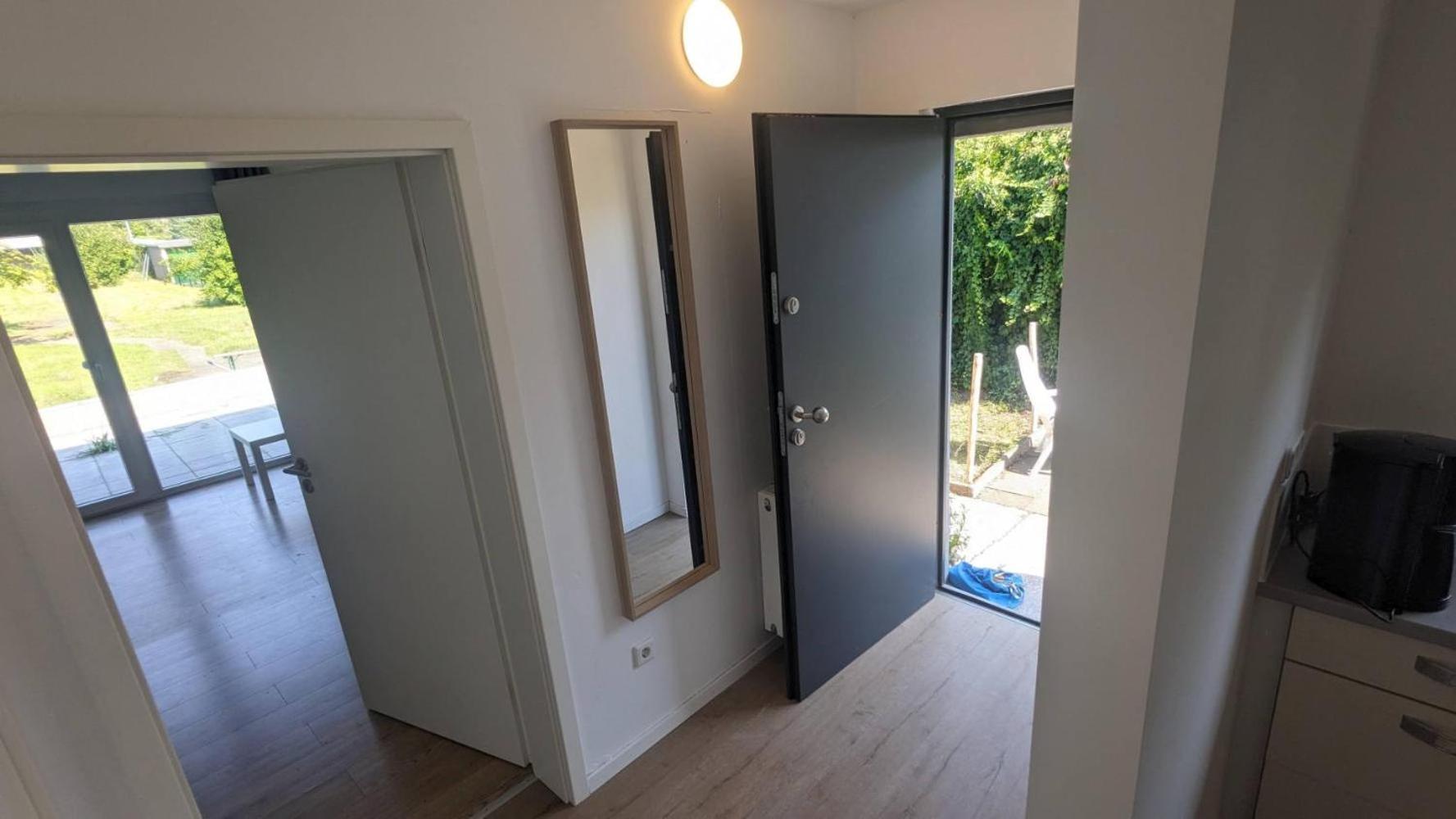 Apartment Beautiful Airportflats Near *
